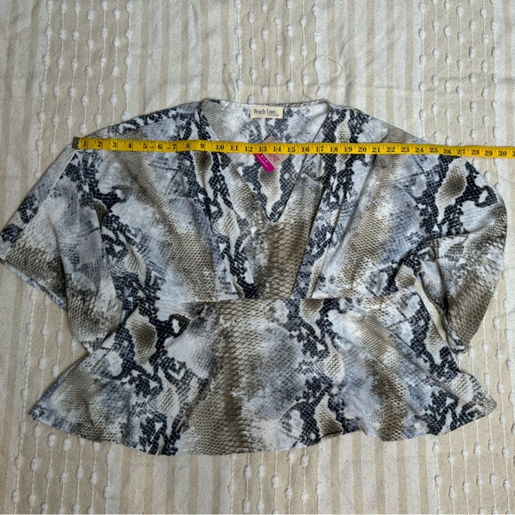 Peach Love California snake print flowy boho top NWT - Picture 7 of 8